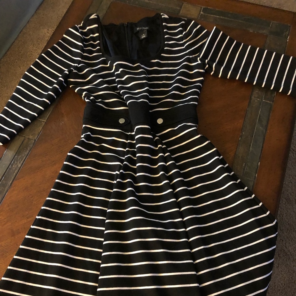 Size 6 - Designer Black and White